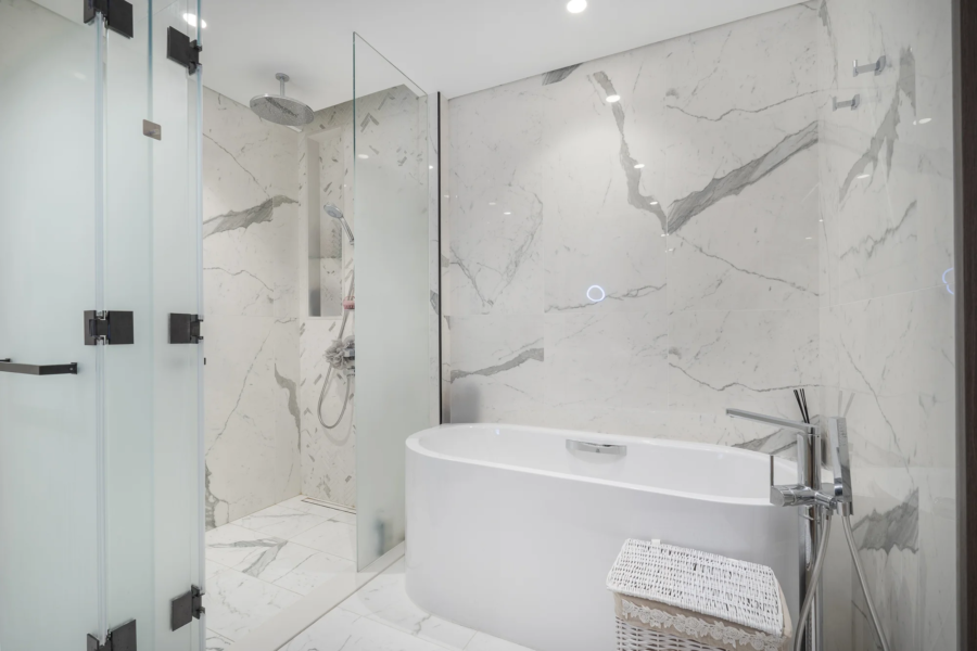 bathroom at 2br at one zaabeel