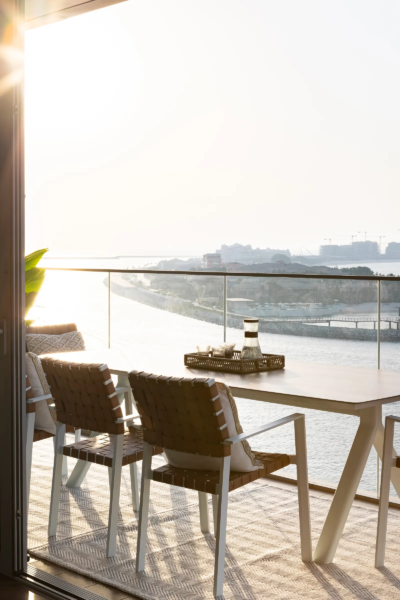 balcony 2