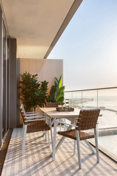 balcony
