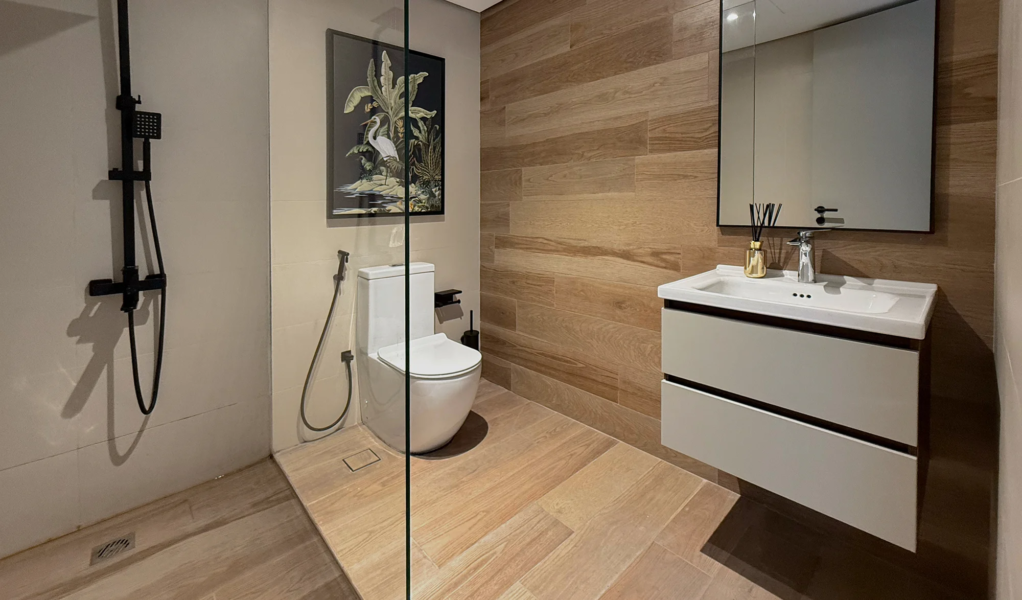 maids bathroom