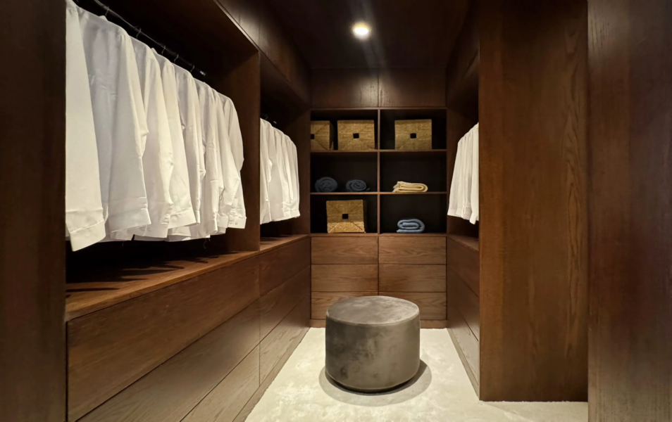 wardrobe